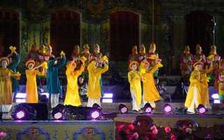 Những hình ảnh ấn tượng đêm khai mạc Festival Huế 2024