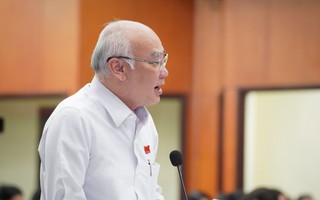 Đại biểu HĐND TP HCM chất vấn lãnh đạo Bình Tân về vấn đề thu gom rác
