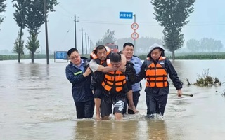 Trung Quốc mưa khủng khiếp, đập Tam Hiệp mở 9 cửa xả lũ