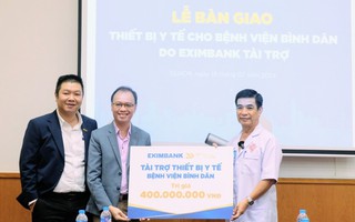 Eximbank trao tặng thiết bị y tế trị giá 400 triệu đồng cho Bệnh viện Bình Dân