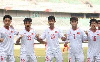 Quang Dũng có siêu phẩm thứ 3, U19 Việt Nam thắng an ủi trước Lào