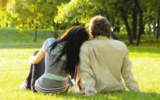 Đúng là "Tình yêu không phân biệt tuổi tác", nhưng...