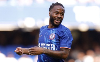 Raheem Sterling nhận thêm cú sốc khi Chelsea lần đầu đá Conference League 