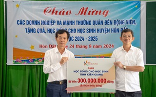 Quỹ Khởi Sự Từ Tâm trao học bổng cho học sinh tỉnh Kiên Giang