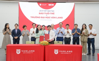 Sinh viên Trường Đại học Văn Lang được học thẩm định tin tức, kỹ năng nhiếp ảnh tại báo Tuổi Trẻ