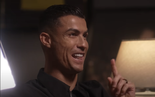 Ronaldo đạt nút Ruby, tiếp tục phá kỷ lục trên YouTube