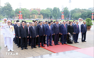 Lãnh đạo Đảng, Nhà nước vào Lăng viếng Chủ tịch Hồ Chí Minh