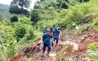 Hơn 400 người dân bản Cha Nga bị cô lập hoàn toàn do mưa lũ, sạt lở