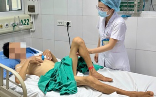 Suýt chết vì thanh lọc cơ thể bằng nước kiềm pha muối