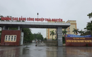 Hàng loạt học sinh trường cao đẳng nhập viện chưa rõ nguyên nhân