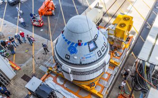 Tàu vũ trụ Boeing Starliner trở về trái đất mà không có người