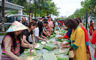 Nha Trang: "Gói bánh tét - Trở về Tết xưa"