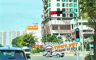 Xôn xao clip "ô tô đi đến đâu đèn xanh bật đến đó"