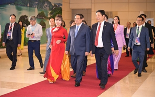 Thủ tướng nhắn nhủ doanh nghiệp "Vươn xa ra biển lớn, tiến sâu vào lòng đất, bay cao trong vũ trụ"