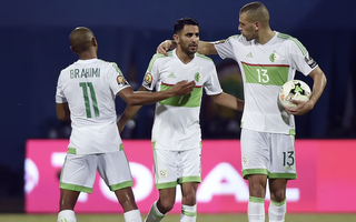 Cựu sao Man City tỏa sáng, Algeria đoạt vé dự World Cup sau 12 năm