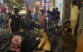 Chủ quán tạt xăng, phóng hoả đốt khiến 3 người bị bỏng