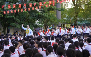 Bất ngờ số tiền của một học sinh lớp 7 ủng hộ đồng bào vùng lũ miền Bắc