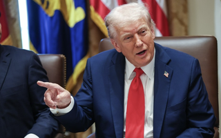 Ông Donald Trump muốn NATO mạnh tay với Tây Ban Nha