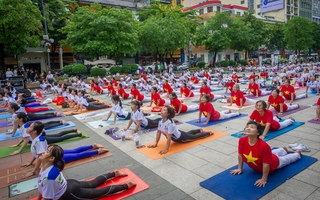 Ảnh đẹp trong tuần: Lễ hội với lá cờ Tổ quốc