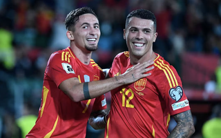 Thắng nhàn nhã Georgia, Tây Ban Nha tăng tốc giành vé World Cup
