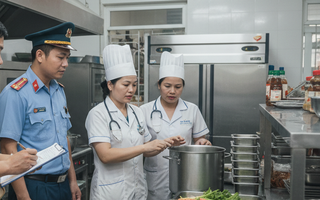 Quảng Trị "tổng kiểm tra" bếp ăn trường học sau loạt vụ việc