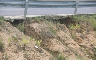 Phó Thủ tướng yêu cầu rà soát toàn tuyến cao tốc Vĩnh Hảo – Phan Thiết sau phản ánh xói lở