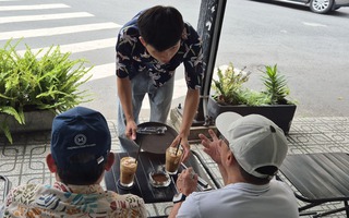 Giải mã làn sóng 50.000 cửa hàng, quán cà phê đóng cửa