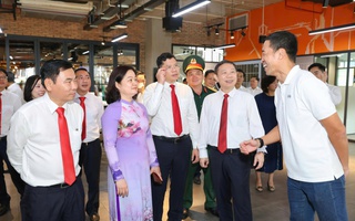 Đại biểu dự Đại hội Đảng bộ TP HCM tham quan trụ sở "kỳ lân" công nghệ VNG