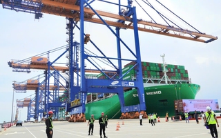 Nâng tầm năng lực tiếp nhận tàu siêu trọng tải tại cảng Cái Mép - Thị Vải