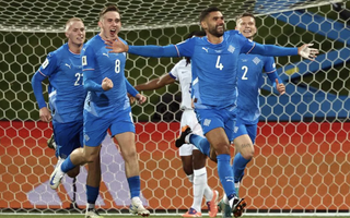 Iceland cầm hòa cựu vô địch thế giới, "Gà trống Gaulois" chưa có vé World Cup