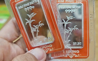 Giá bạc hôm nay 13-10: Mỗi lượng bạc vượt 2 triệu đồng, các cửa hàng mua bán nhỏ giọt