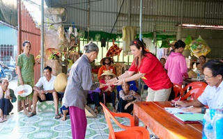 Hình ảnh cảm động về người dân, doanh nghiệp ở TP HCM hướng về đồng bào bị thiên tai