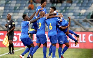 Nghị lực phi thường của 2 tân binh World Cup