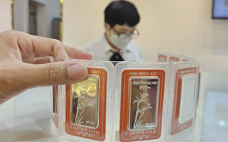 Giá bạc lập kỷ lục, nhiều người vẫn chi cả trăm triệu mua bạc trên giấy