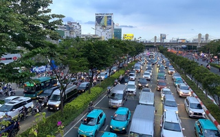 TP HCM: Sớm công khai lộ trình chuyển đổi phương tiện giao thông xanh