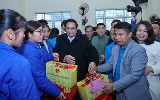 Những ai được Công đoàn chăm lo, tặng quà dịp Tết Nguyên đán Bính Ngọ 2026?