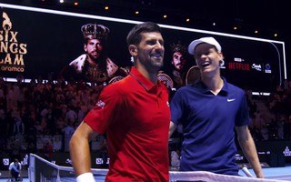 Sinner "hủy diệt" Djokovic với trận giao bóng tốt nhất sự nghiệp