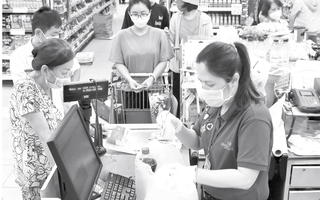 Báo in ngày 18-10: Tăng đáng kể mức thu nhập chịu thuế