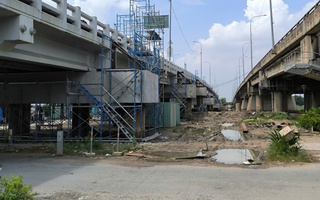 "Thần đèn" bắt đầu nâng cầu Bình Phước 1 lên cao thêm 1,25 m