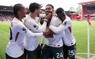 Thắng đậm Nottingham Forest, Chelsea bay cao Top 4 Ngoại hạng Anh