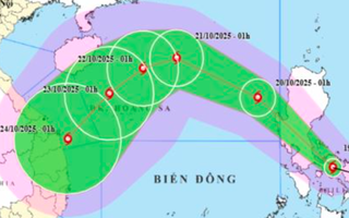 Bão Fengshen giật cấp 10, vào Biển Đông chiều tối nay
