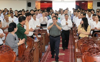 Thủ tướng Phạm Minh Chính tiếp xúc cử tri là lãnh đạo các xã, phường tại TP Cần Thơ