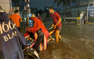 Không khí lạnh tràn về, miền Bắc trở lạnh, miền Trung mưa to