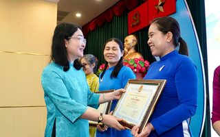 Hài hòa việc nước, việc nhà