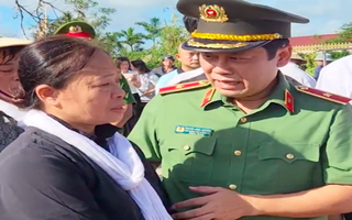 Bộ Công an tặng 24 căn nhà cho người dân mất nhà vì bão Bualoi