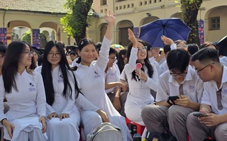 Công an TP HCM khởi động chiến dịch "Không một mình"