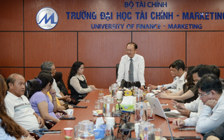 Trường ĐH Tài chính-Marketing gây chú ý khi tuyển dụng viên chức là sinh viên