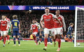 Arsenal thắng "hủy diệt" Atletico Madrid, chạm mốc 200 trận thắng Champions League