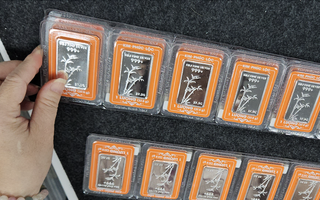 Giá bạc hôm nay 22-10: Đến lượt người "đu đỉnh" bạc lỗ nặng