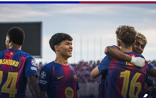 Tài năng 17 tuổi gốc Philippines đá chính cho Barcelona ở Champions League